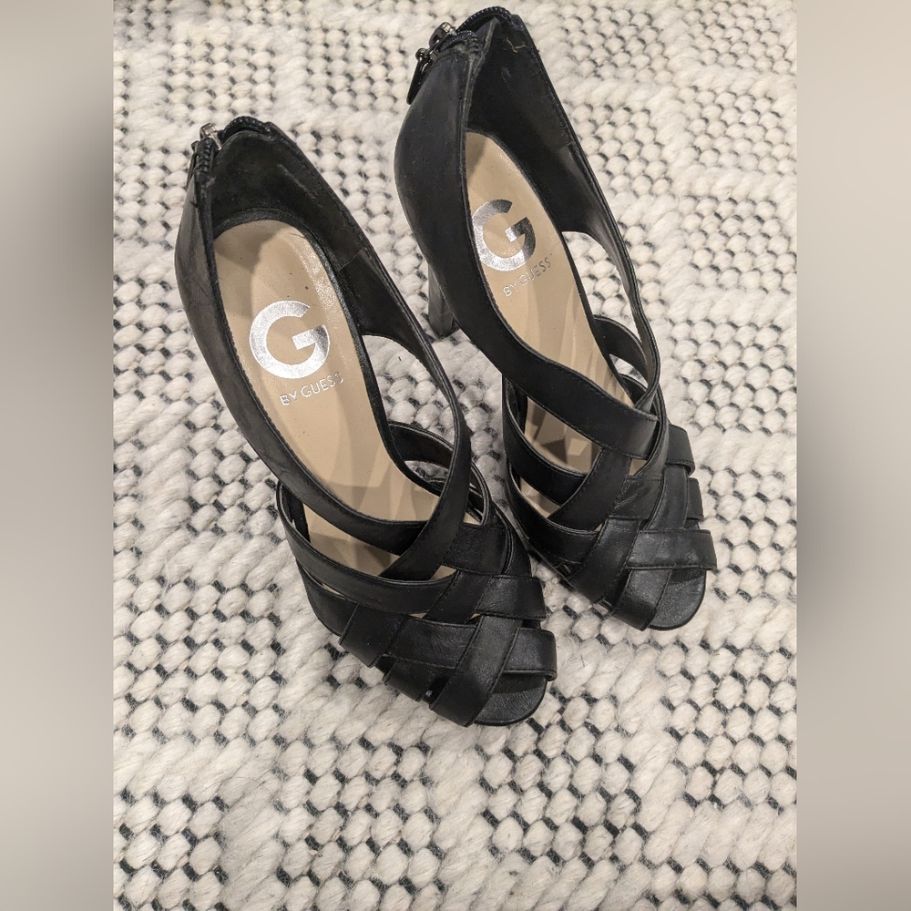 Guess Black Strappy Sandals Size 6